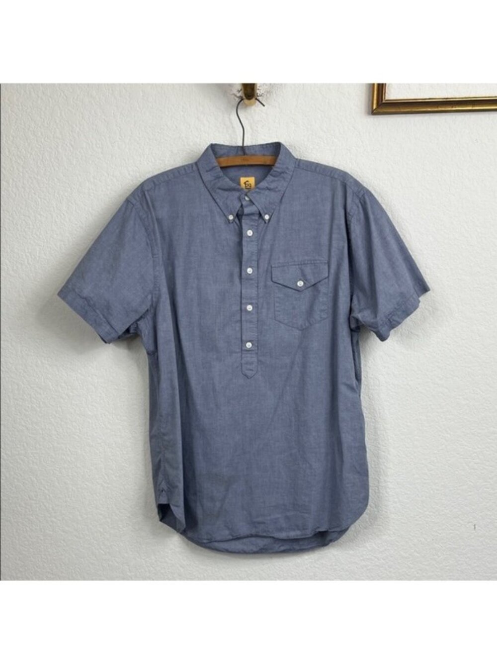 Elk Head Chambray Off Sides Popover Collared Short Sleeve Shirt